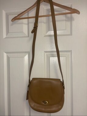 Coach Vintage Crossbody Saddle Bag in Tan E6E-4401 - Excellent!!